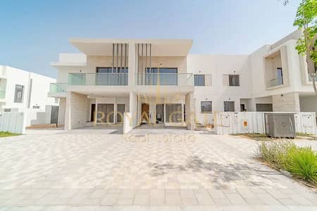 3 Bedroom Townhouse for Sale in Yas Island, Abu Dhabi - DeWatermark. ai_1745499558038. png