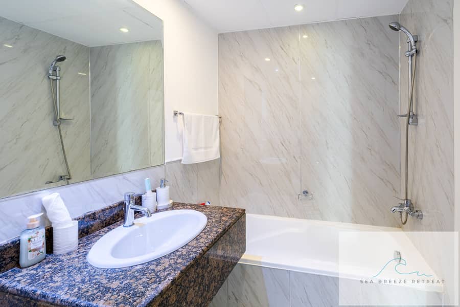 23 R6M22000-HDR. jpg