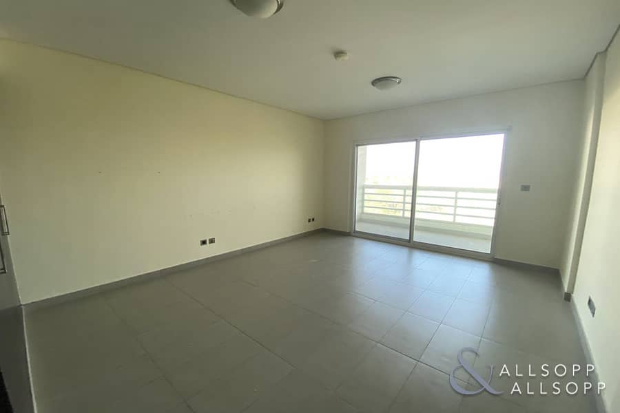 7 3 Beds Duplex | Lake View | Available Now
