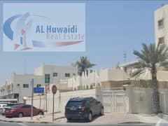 لا تفوت الفرصة ! فيلا سكنية تجارية للبيع في موقع استراتيجي مميز