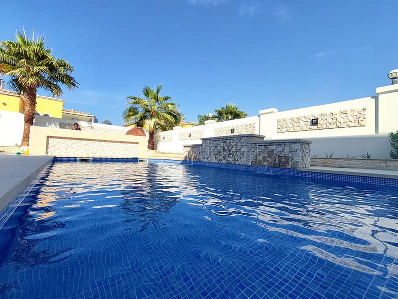 61 pool-04. jpg