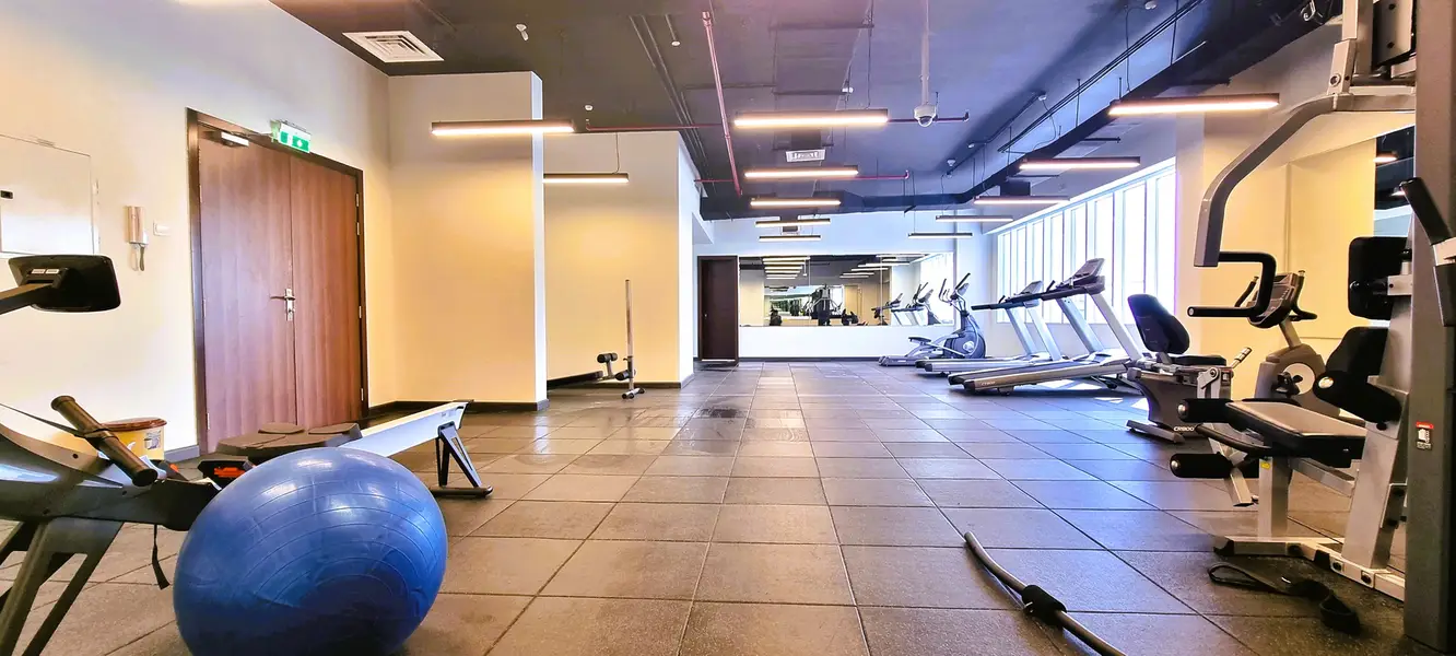 CHILLER FREE - 3 BHK - POOL & GYM- OUDMETHA