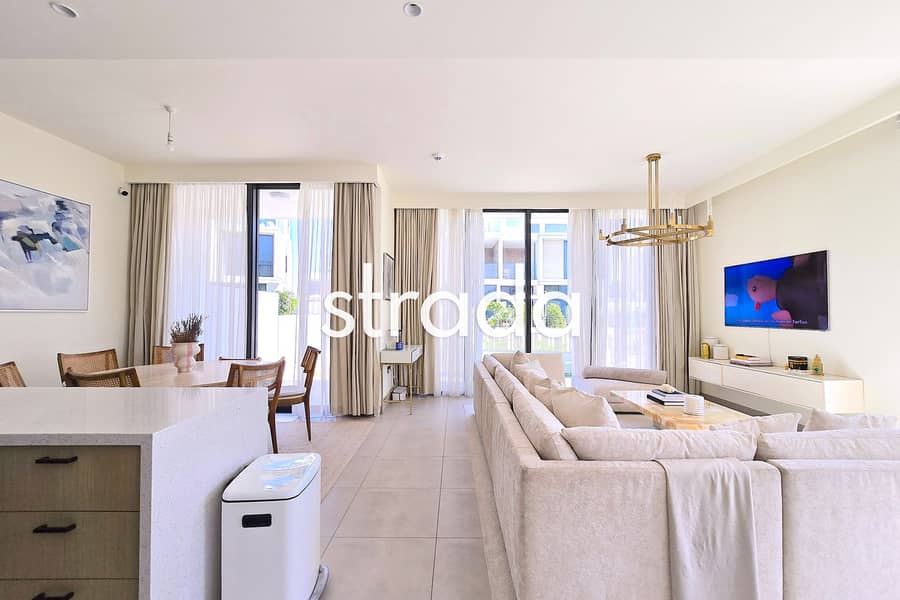 Biggest Plot | Best Location | Roof Terrace Biggest Plot | Best Location | Roof Terrace