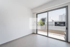 Corner | Spacious Plot | Ready to move in | Modern