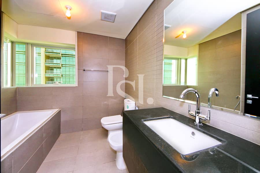 8 3BRM-Unit-4101-Tala-Tower-Marina-Square-Al-Reem-Island-Abu-Dhabi-UAE (10). jpg