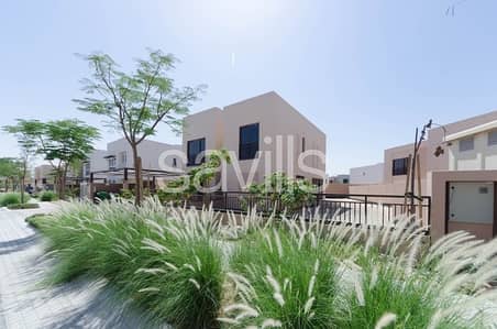 Corner brand new 5 bedroom plus villa Corner brand new 5 bedroom plus villa