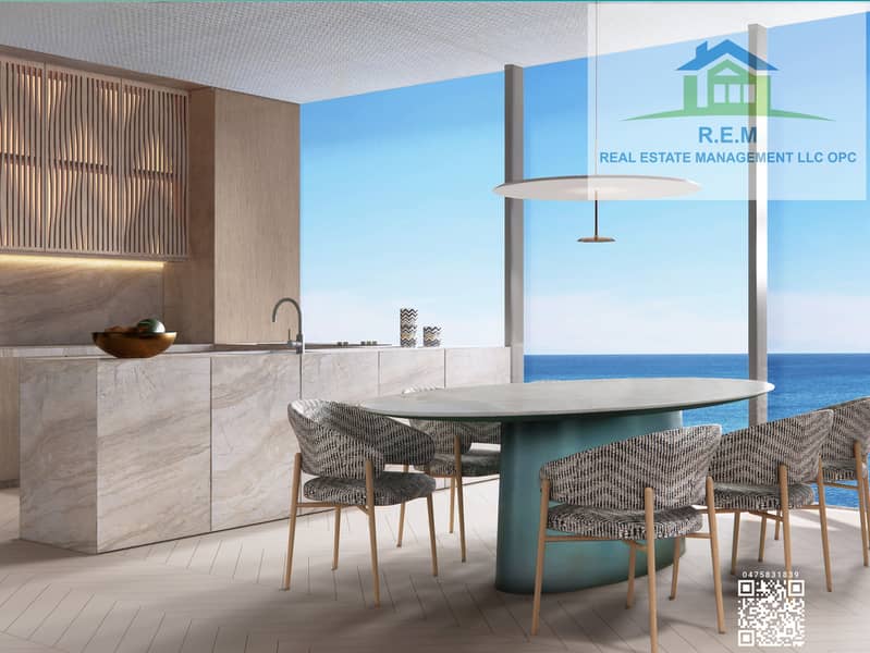 12 DINNING_KITCHEN01_POST. jpg