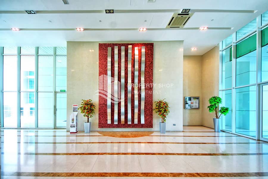 9 abu-dhabi-al-reem-island-marina-square-rak-tower-lobby. JPG