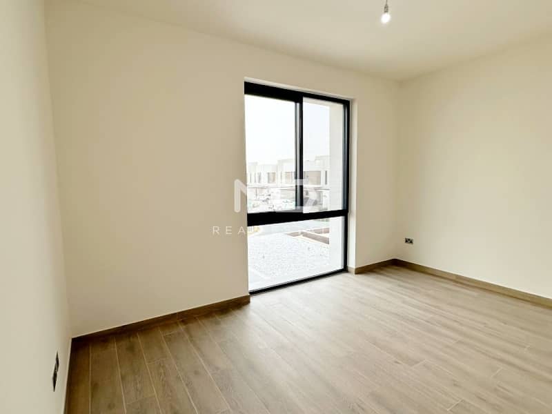 Ready to Move In | Single Row | Modern Layout Ready to Move In | Single Row | Modern Layout