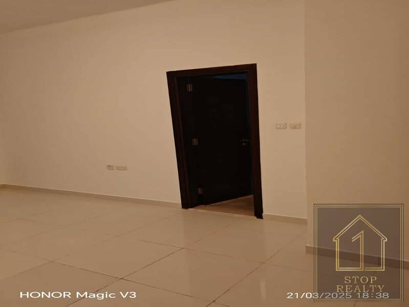 18 WhatsApp Image 2025-04-03 at 12.11. 36_fe9c3865. jpg