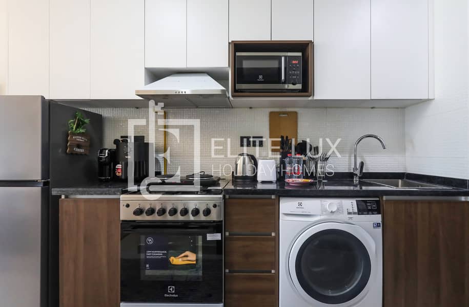 10 kitchen 2-min. jpg