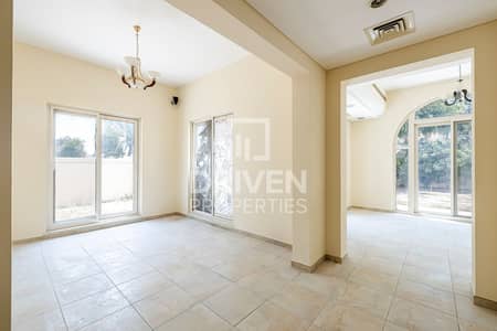 4 Bedroom Villa for Sale in Dubai Sports City, Dubai - Vacant | Huge Villa  | Large Corner Plot