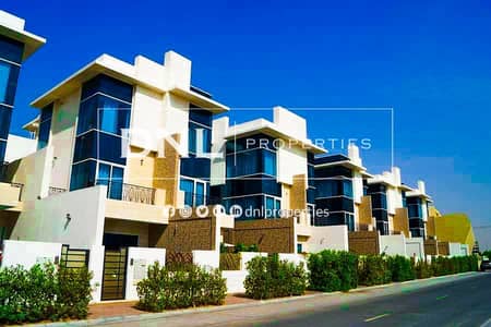 Exclusive |Stunning 4 Bedroom Villa | Next to Park | Private Pool Exclusive |Stunning 4 Bedroom Villa | Next to Park | Private Pool