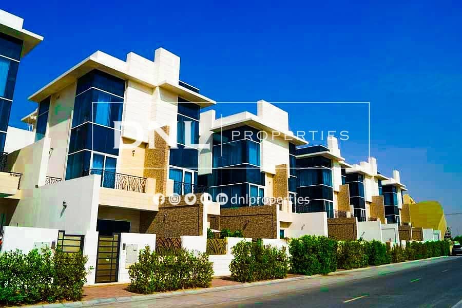 Exclusive |Stunning 4 Bedroom Villa | Next to Park | Private Pool Exclusive |Stunning 4 Bedroom Villa | Next to Park | Private Pool