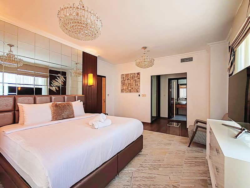 30 bedroom-mirror-05. jpg