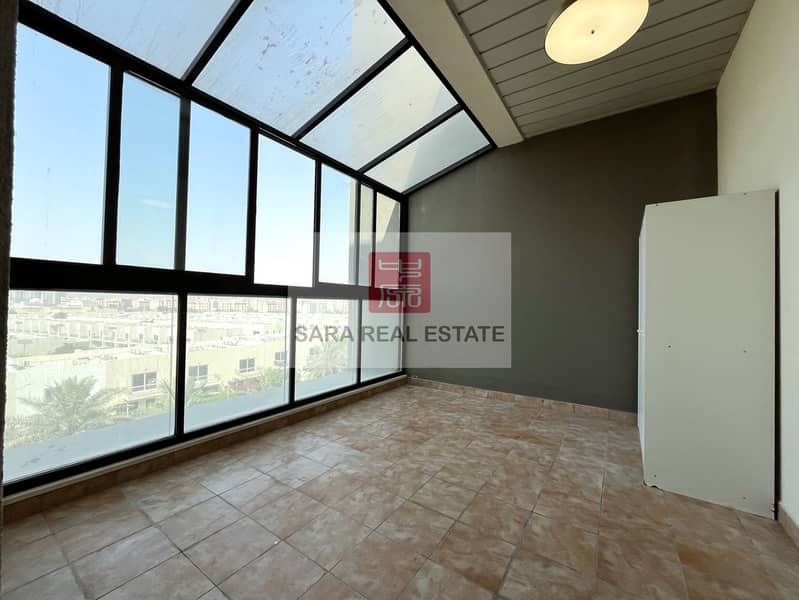 23 6.0 Balcony. JPG