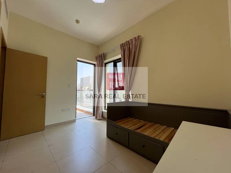 32 10.1 2nd Bedroom. JPG