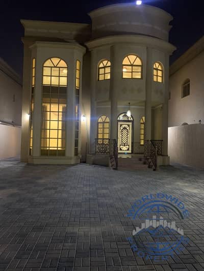 Ready To Move In/ 5 Bedroom villa for Rent At Prime Location