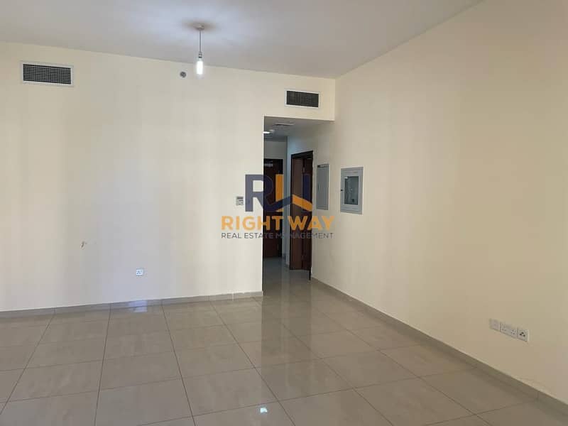 7 e3eddeda-c3ac-463d-bc2b-f6a89b671a8f. jpg