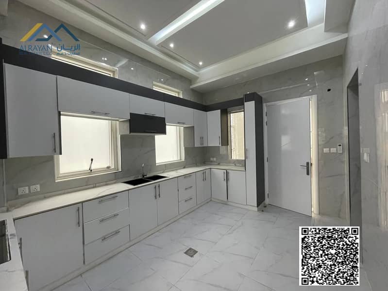 11 75af57b6-8fb4-4d5b-baf5-4bc6eab207e1. jpg