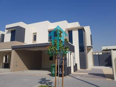 Spacious 4 Beds + Maids | Near to pool and Park | Vacant
