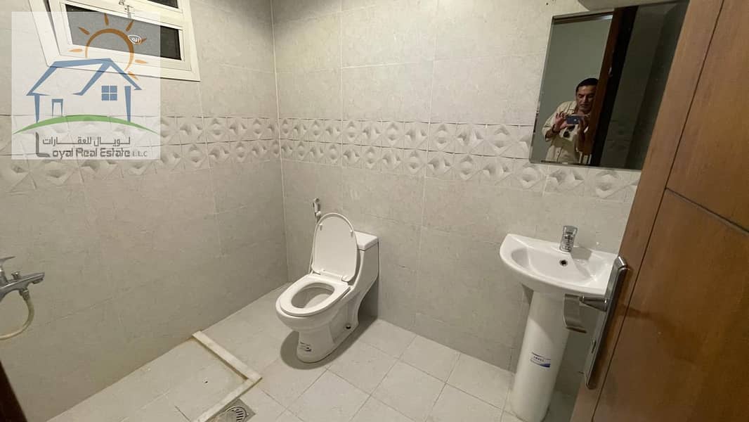 5 Bldg 367 2 BHK 5. jpg