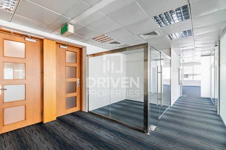 Office for Rent in Sheikh Zayed Road, Dubai - Full Floor | Vacant and Bright | Close to Metro