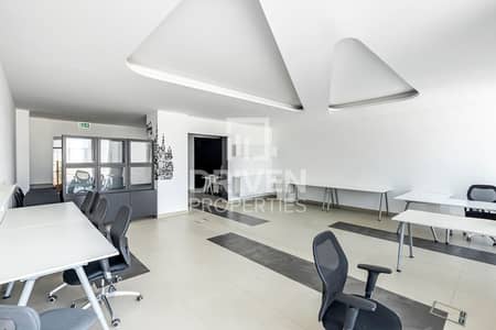 商业湾， 迪拜 写字楼待租 - 位于商业湾，鸢尾海湾大厦 的写字楼 204000 AED - 11477991