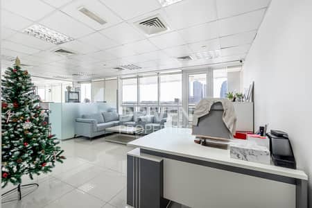 Office for Rent in Jumeirah Lake Towers (JLT), Dubai - Fully Fitted Office with Lake View | DMCC
