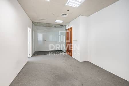 Office for Rent in Dubai Internet City, Dubai - Fully Fitted | Golf Course View | Prime Location