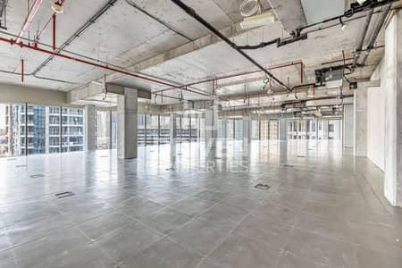 Office for Rent in Jumeirah Beach Residence (JBR), Dubai - Bright and Spacious Office | Renovated Building