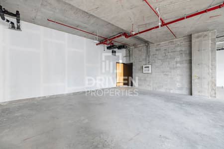 Office for Rent in Dubai Media City, Dubai - Prime Location | Well Kept Office Space