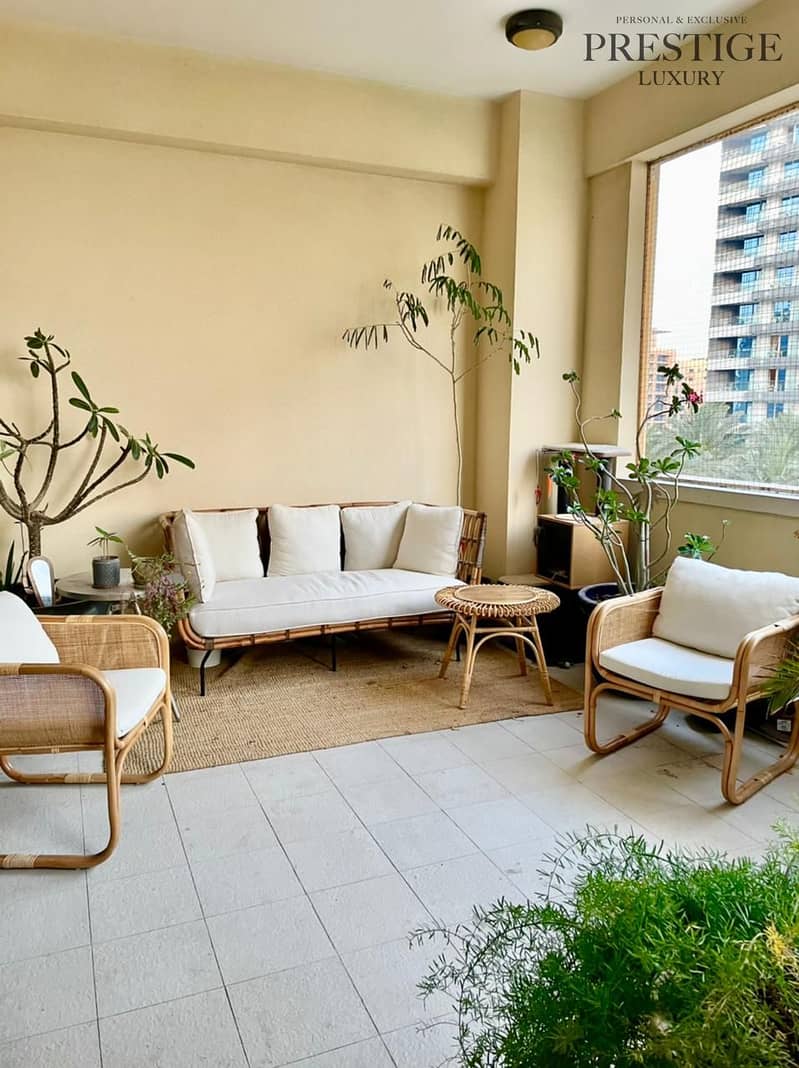 18 Balcony 8. jpg