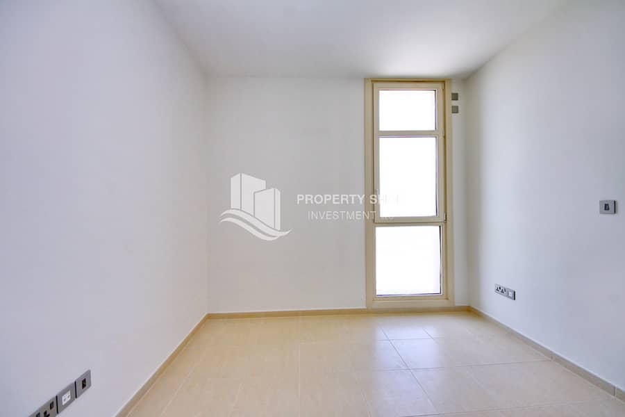 4 2-bedroom-apartment-al-reem-island-shams-abu-dhabi-mangrove-place-bedroom. JPG