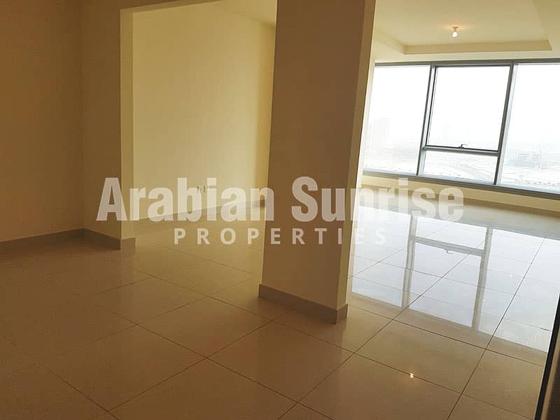 2 Sun-tower-1BR-1612A-1014sft-Living. jpg