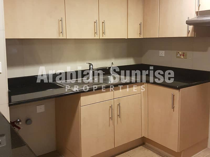 5 Sun-tower-1BR-1612A-1014sft-Kitchen. jpg
