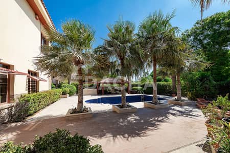 14,000 sqft | 5 Bedroom | Corner Plot