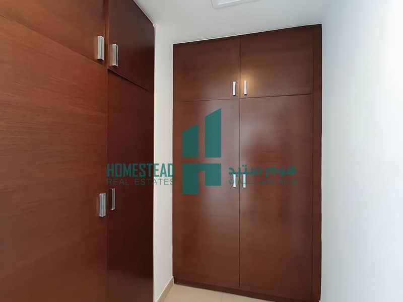 10 14050066-55e46o-Photoroom. png