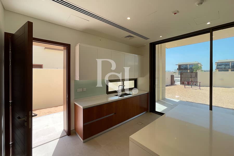 11 5BRM-Unit-097-VI178677-Jubail-Island-Villas-Abu-Dhabi-UAE (8). jpg