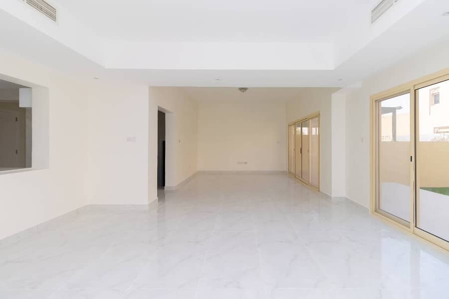 位于阿尔哈姆拉小镇,哈姆拉村别墅区 4 卧室的联排别墅 110000 AED - 11357858 位于阿尔哈姆拉小镇,哈姆拉村别墅区 4 卧室的联排别墅 110000 AED - 11357858