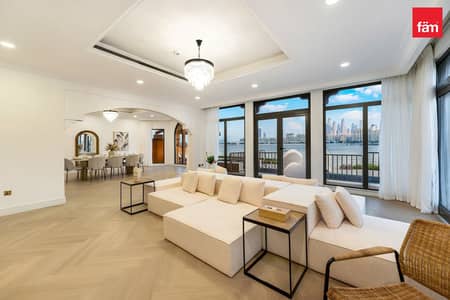 4 Bedroom Villa for Rent in Palm Jumeirah, Dubai - Beach Access | Furnished  | Private Pool