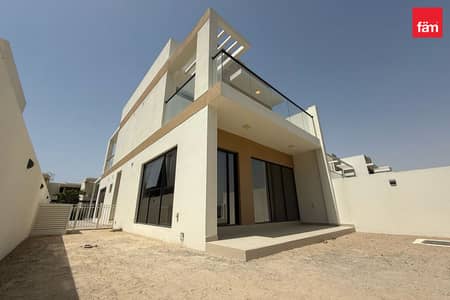 4 Bedroom Townhouse for Rent in DAMAC Hills, Dubai - 4 Bed Maid | Single Row | Park Access