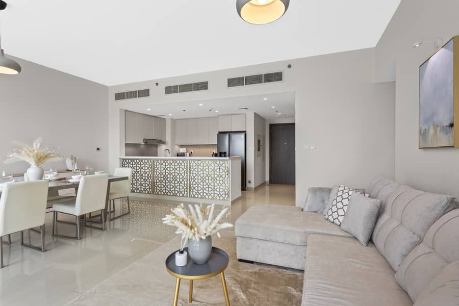 Luxurious Living 3 Bedroom at Harbour Views - Image 9