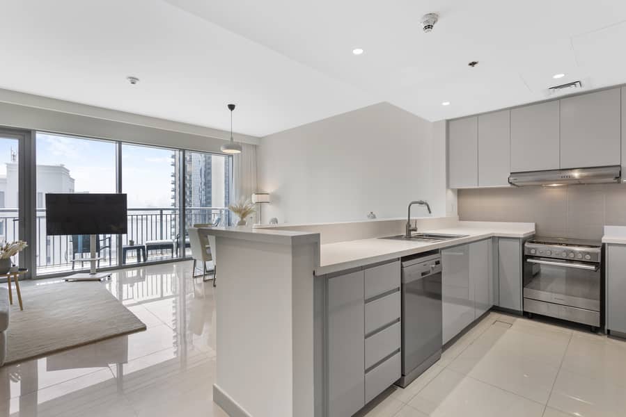 Luxurious Living 3 Bedroom at Harbour Views - Image 14