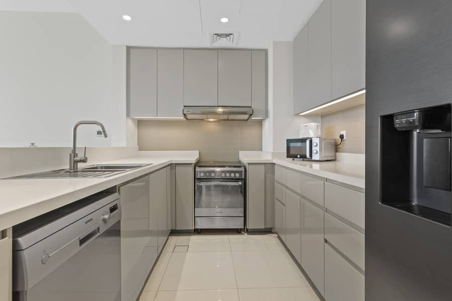 Luxurious Living 3 Bedroom at Harbour Views - Image 15