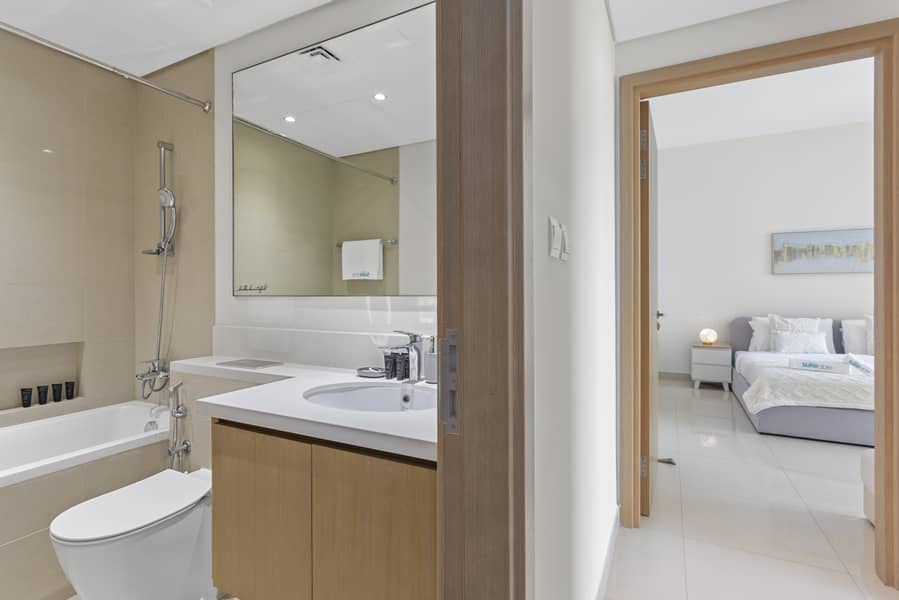 Luxurious Living 3 Bedroom at Harbour Views - Image 26