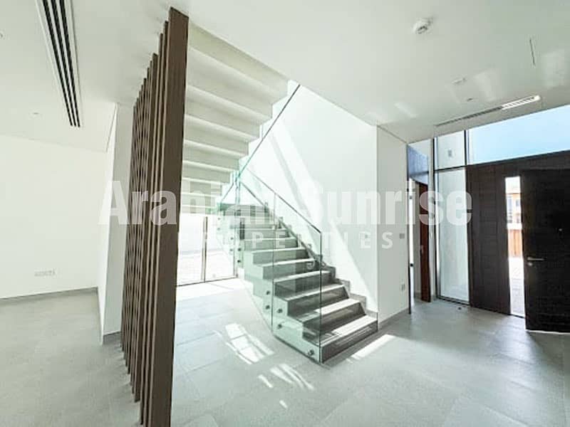 4 Jubail-Island-4BR-Villa-2334-Stairs. jpg