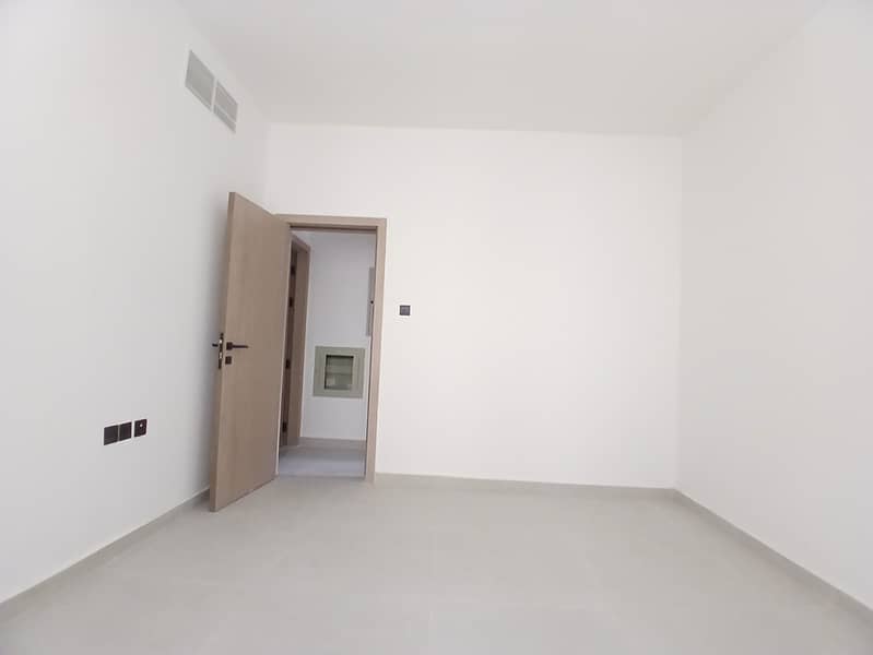 9 20250428_111230. jpg
