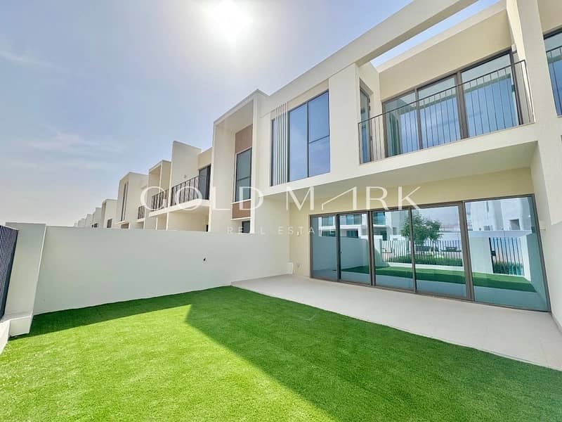 Chiller Free | Brand New | Vacant | Landscaped Chiller Free | Brand New | Vacant | Landscaped