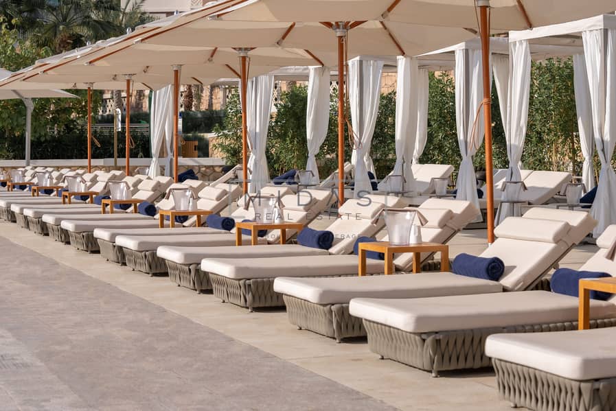15 29 Soluna Beach Club. jpg